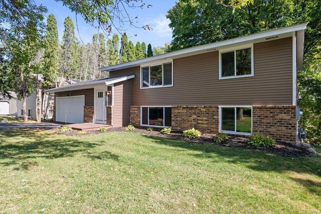 $339,900 | 6641 Maple Drive | Rockford