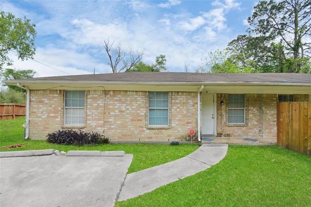 $1,425 | 8622 Elbert Street, Unit A | Trinity-Houston Gardens