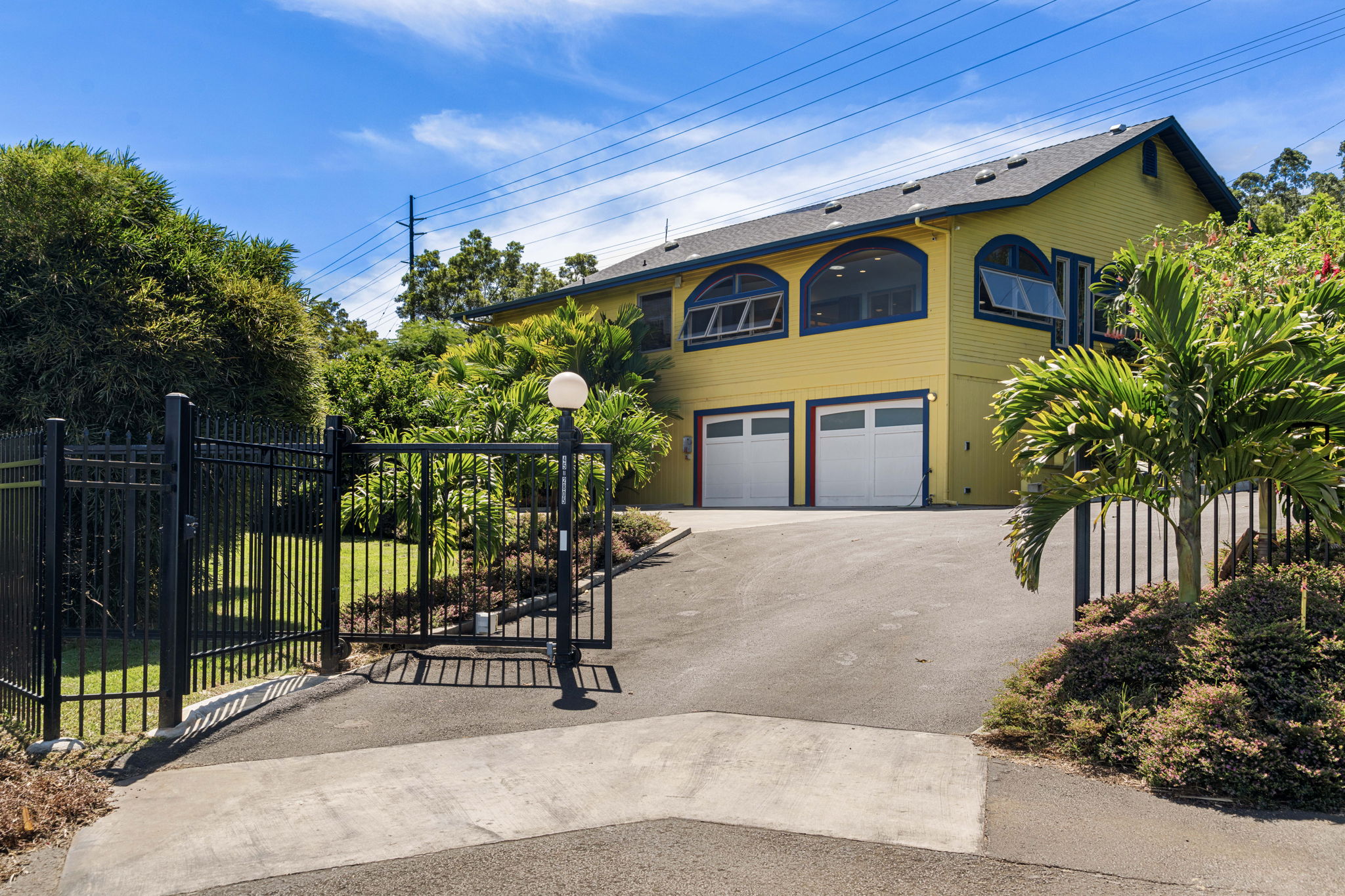 a house view with a outdoor space