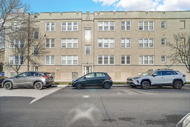 $149,000 | 2838 West Glenlake Avenue, Unit 1C | West Rogers Park