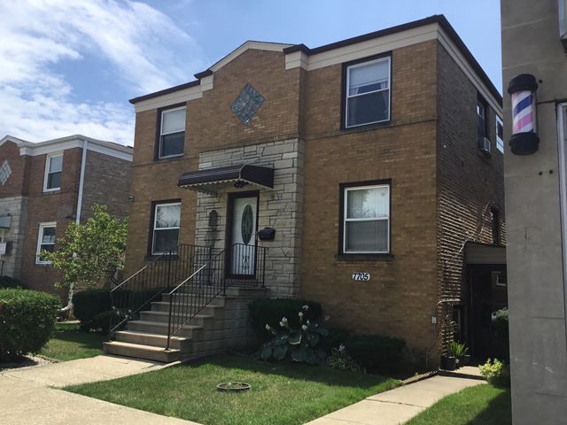 $1,200 | 7705 West Fullerton Avenue, Unit 2E | Elmwood Park