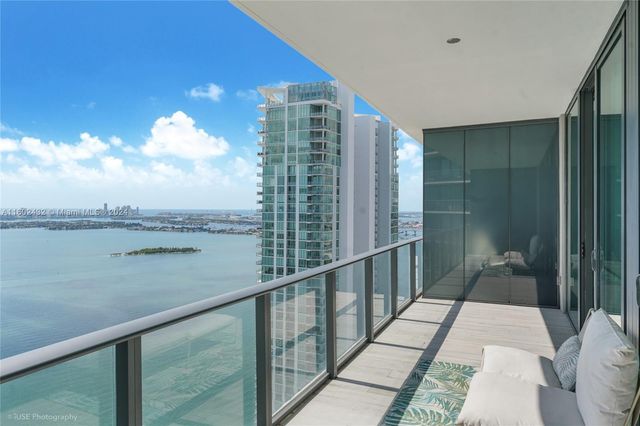 $995,000 | 480 Northeast 31st Street, Unit 4106 | Edgewater