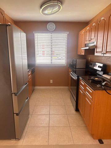 $2,100 | 700 Nottingham Circle, Unit A | Greenacres