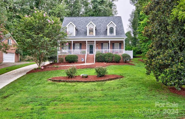 $499,000 | 1602 Huntmoor Drive | Rock Hill