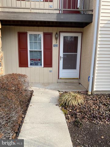 $1,900 | 123 Valley Greene Wyomissing Pa | Wyomissing