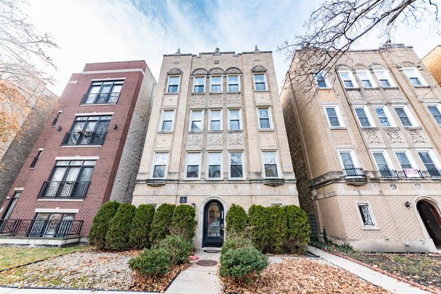 $2,100 | 6136 North Mozart Street, Unit 1 | West Rogers Park