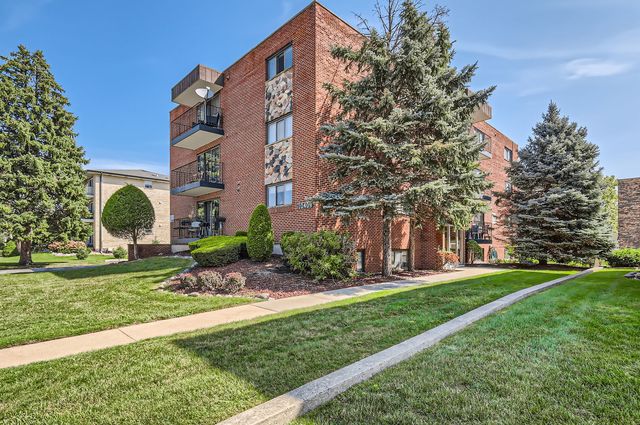 $275,000 | 10409 Mayfield Avenue, Unit 1C | Oak Lawn