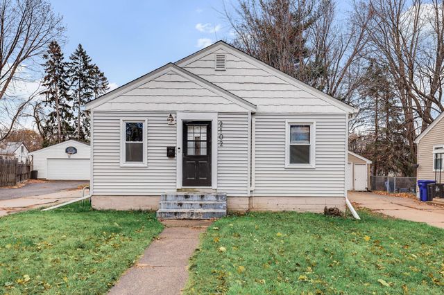 $225,000 | 2102 4th Street East | Conway