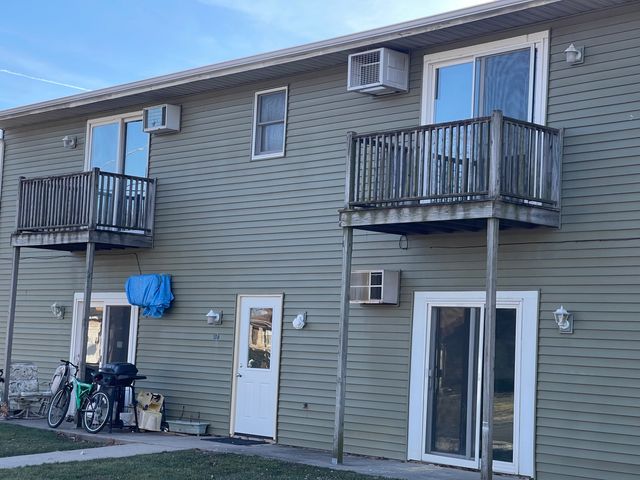 $800 | 106 South 3rd Avenue, Unit 4 | Mendota