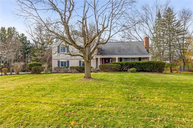 $369,900 | 10 Stuyvesant Road | Pittsford