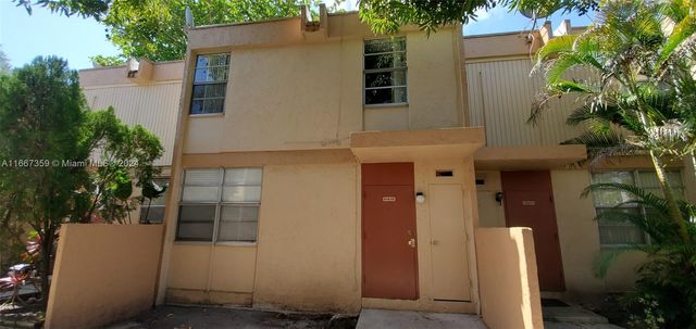 $3,200 | 6114 Southwest 68th Street, Unit 52 | South Miami