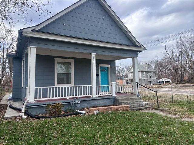 $129,900 | 2064 Springfield Boulevard | Northeast Kansas City