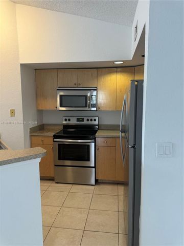 $2,250 | 12620 Vista Isles Drive, Unit 1022 | Plantation Acres