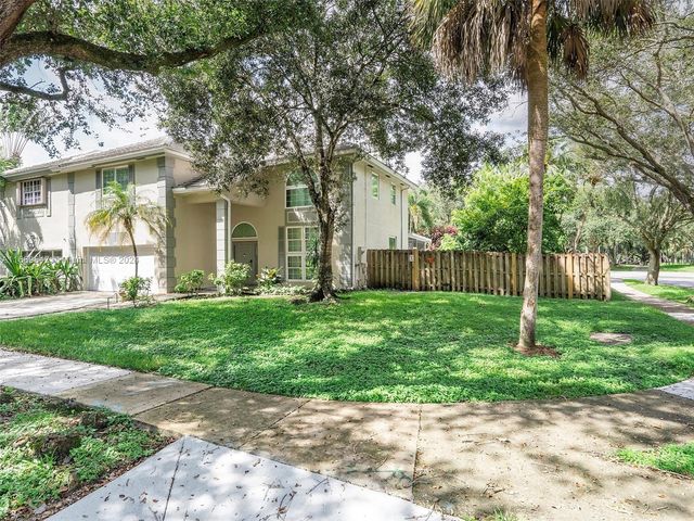 $839,000 | 2932 San Jose Avenue | Embassy Lakes