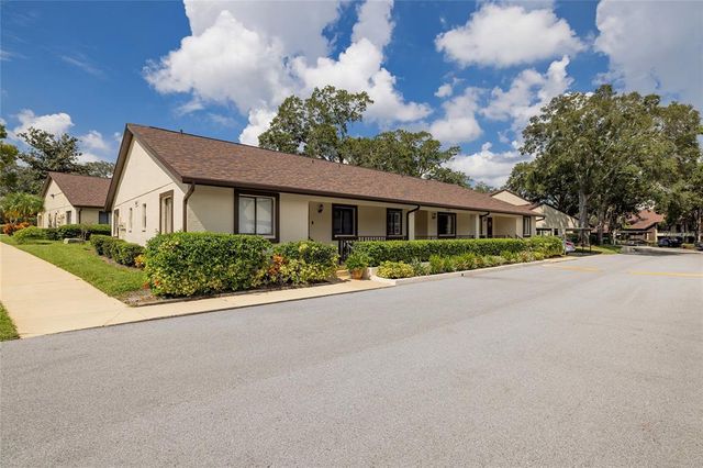 $250,000 | 3581 Magnolia Ridge Circle, Unit B | Palm Harbor