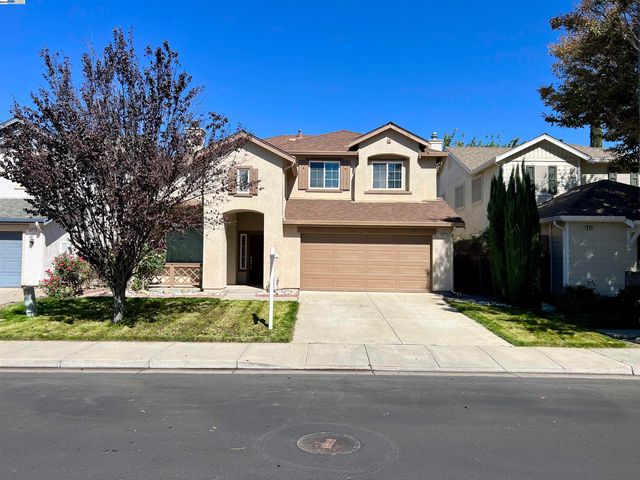 $769,000 | 821 Tulare Drive | Eastlake