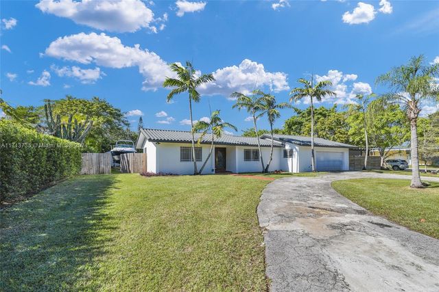 $1,225,000 | 7400 Southwest 66th Avenue | South Miami