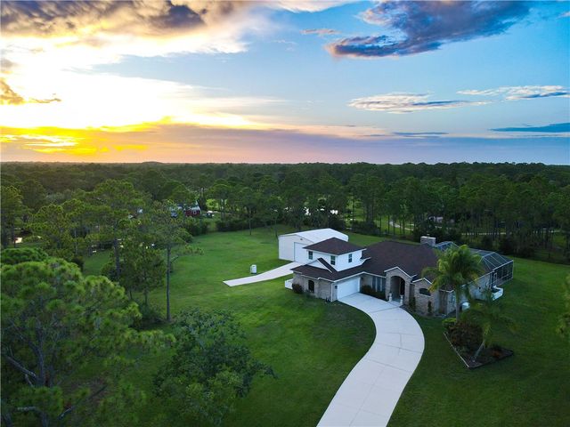 $949,900 | 1870 Cypress Lake Drive | Cypress Lake Estates