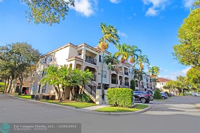 $454,900 | 5860 West Sample Road, Unit 204 | Coral Springs