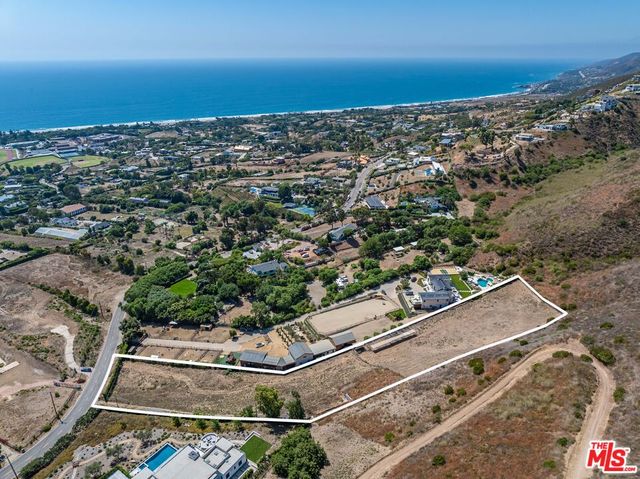 $1,995,000 | 29675 Cuthbert Road | Malibu Land Side