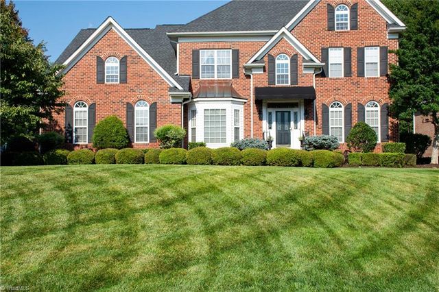 $532,000 | 221 Oakmont Park Court | Kernersville