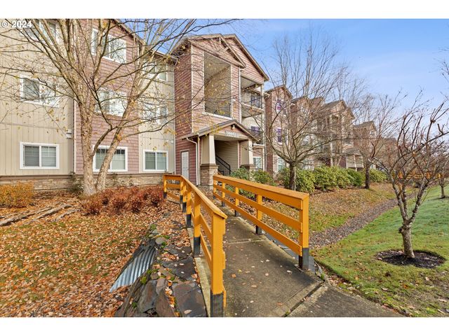 $315,000 | 10664 Northeast Holly Street, Unit 206 | East Hillsboro