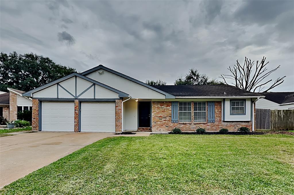 front view of house with a yard