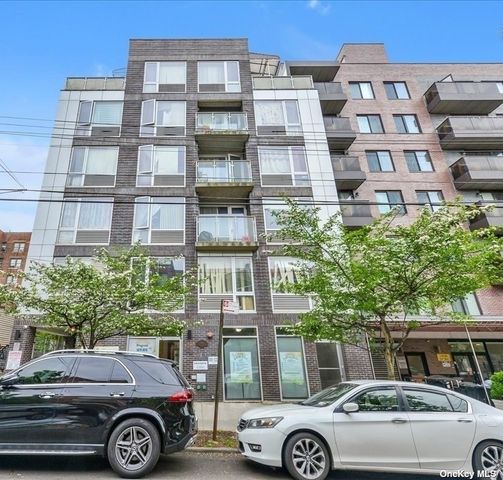 $529,800 | 139-30 34th Avenue, Unit 4C | Flushing