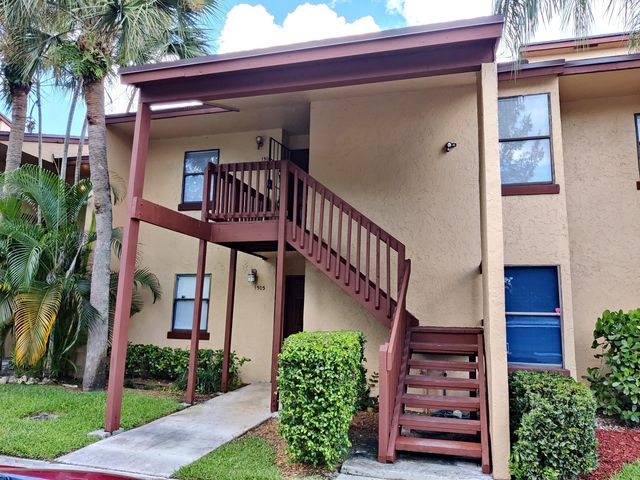 $2,000 | 1506 Lakeview Drive East | Royal Palm Beach