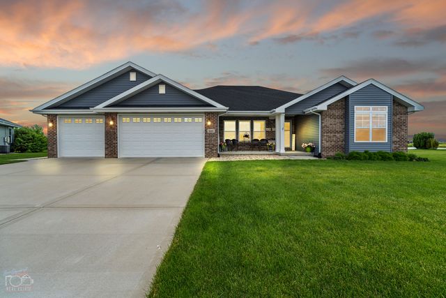 $450,000 | 1018 Summerset Drive | Manteno