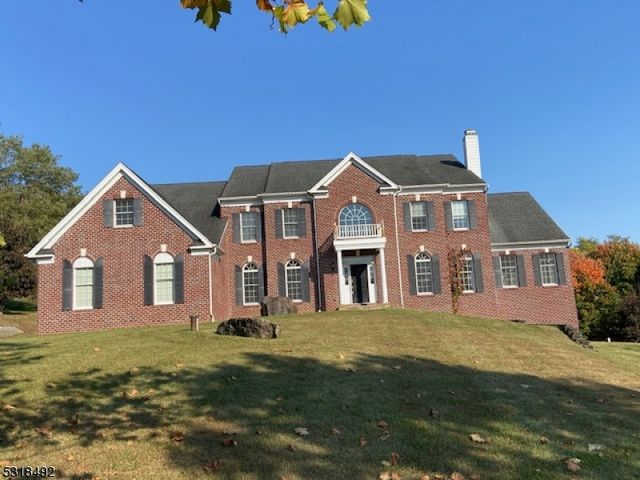 $1,144,000 | 14 Carlisle Court | Chester Township - Morris County