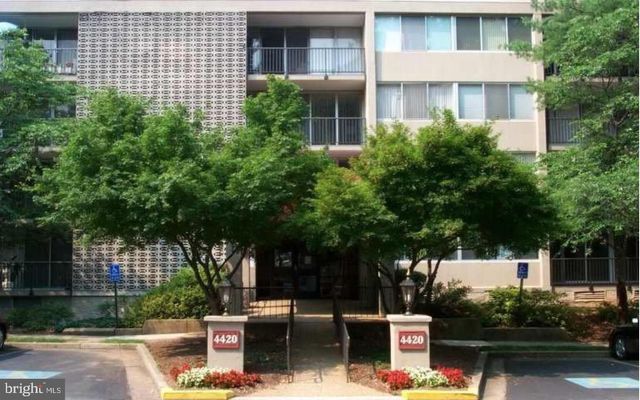 $200,000 | 4420 Briarwood Court North, Unit 17 | Heritage Woods North