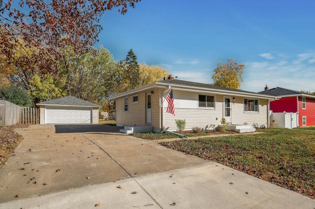 $324,900 | 70 Dennis Lane North | Battle Creek West