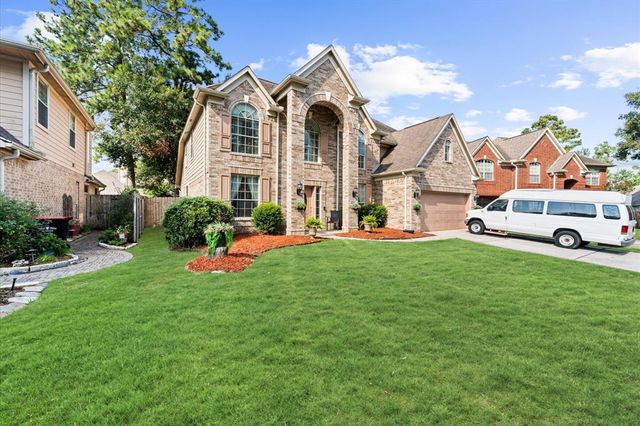 $376,200 | 10711 Castle Hills Court