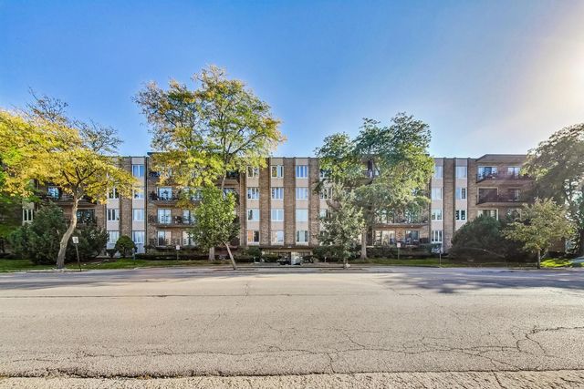 $279,900 | 5501 Lincoln Avenue, Unit 310 | Morton Grove