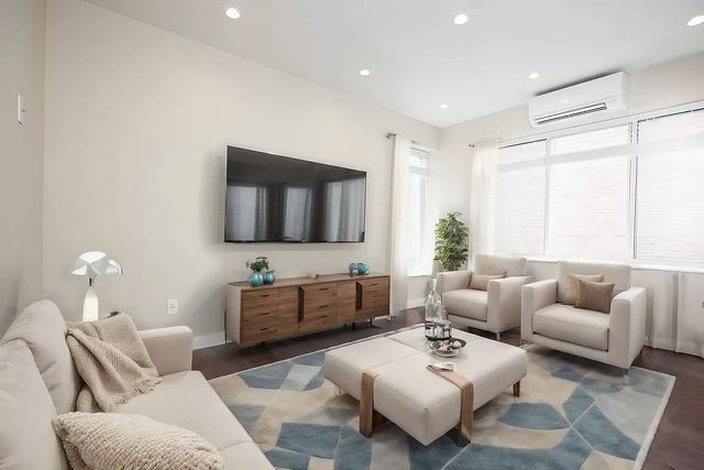 $4,765 | 99 Suffolk Street, Unit 4C | Lower East Side