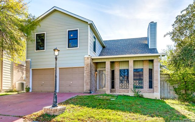 $299,500 | 11646 Old Hills Lane | Oak Creek