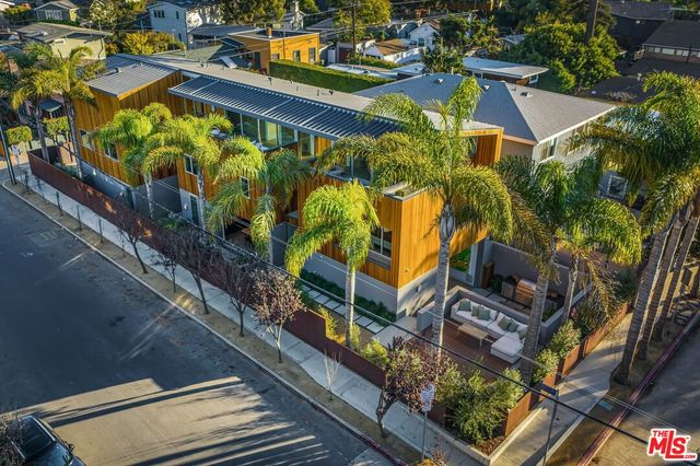 $6,940,000 | 1601 Shell Avenue | Venice