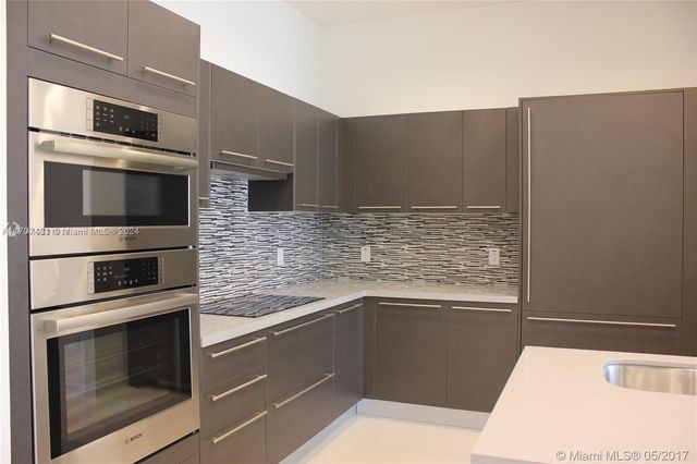 $490,000 | 7661 Northwest 107th Avenue, Unit 810 | Doral