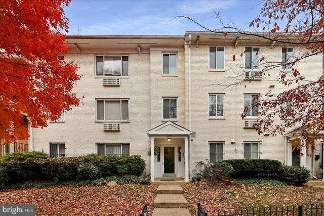 $255,500 | 2003 Allen Place Northwest, Unit 303 | Kalorama