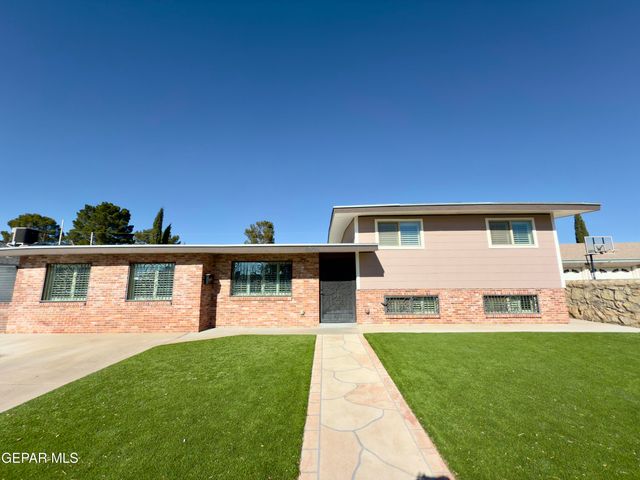 $380,000 | 8609 Darlina Drive | Cielo Vista South