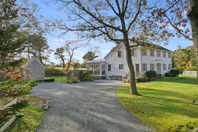 $2,899,000 | 1 Marchants Path | Martha's Vineyard