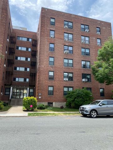 $268,000 | 216-70 77th Avenue, Unit 5P | Oakland Gardens