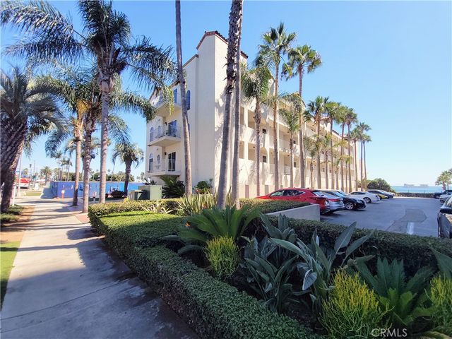 $3,595 | 25 South 15th Place, Unit 605 | Alamitos Beach