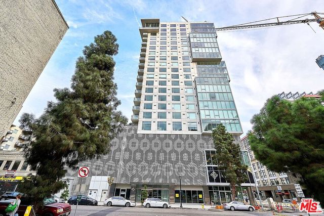 $599,000 | 1050 South Grand Avenue, Unit 2005 | Downtown Los Angeles