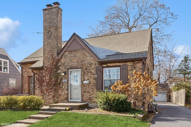 $499,000 | 314 South Hi Lusi Avenue | Mount Prospect