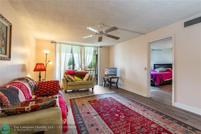 $146,500 | 8930 South Hollybrook Boulevard, Unit 209 | Hollybrook Golf & Tennis Club