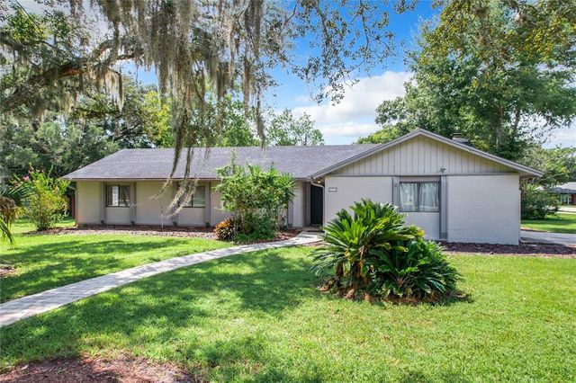 $460,000 | 253 East Hornbeam Drive | Sabal Point