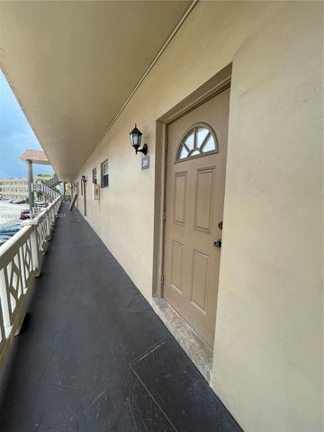 $124,900 | 5021 West Oakland Park Boulevard, Unit 205 | Lauderdale Lakes West Gate