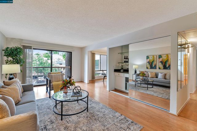 $339,000 | 470 North Civic Drive, Unit 208 | Walnut Creek